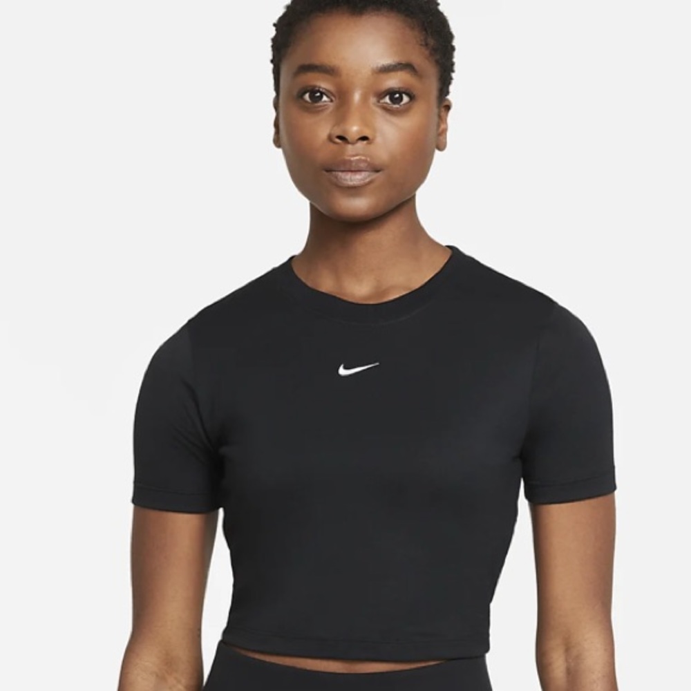 Nike Crop Top